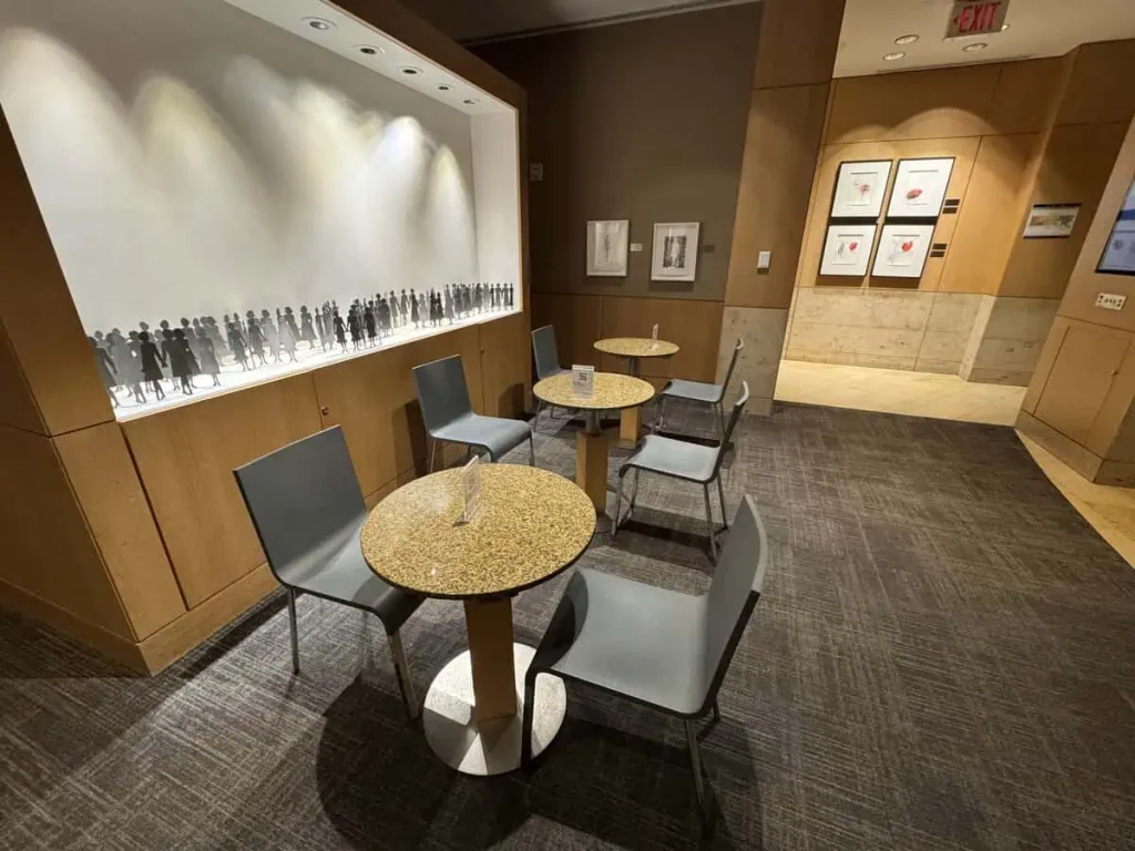 Admirals Club DFW Terminal B Dining Area