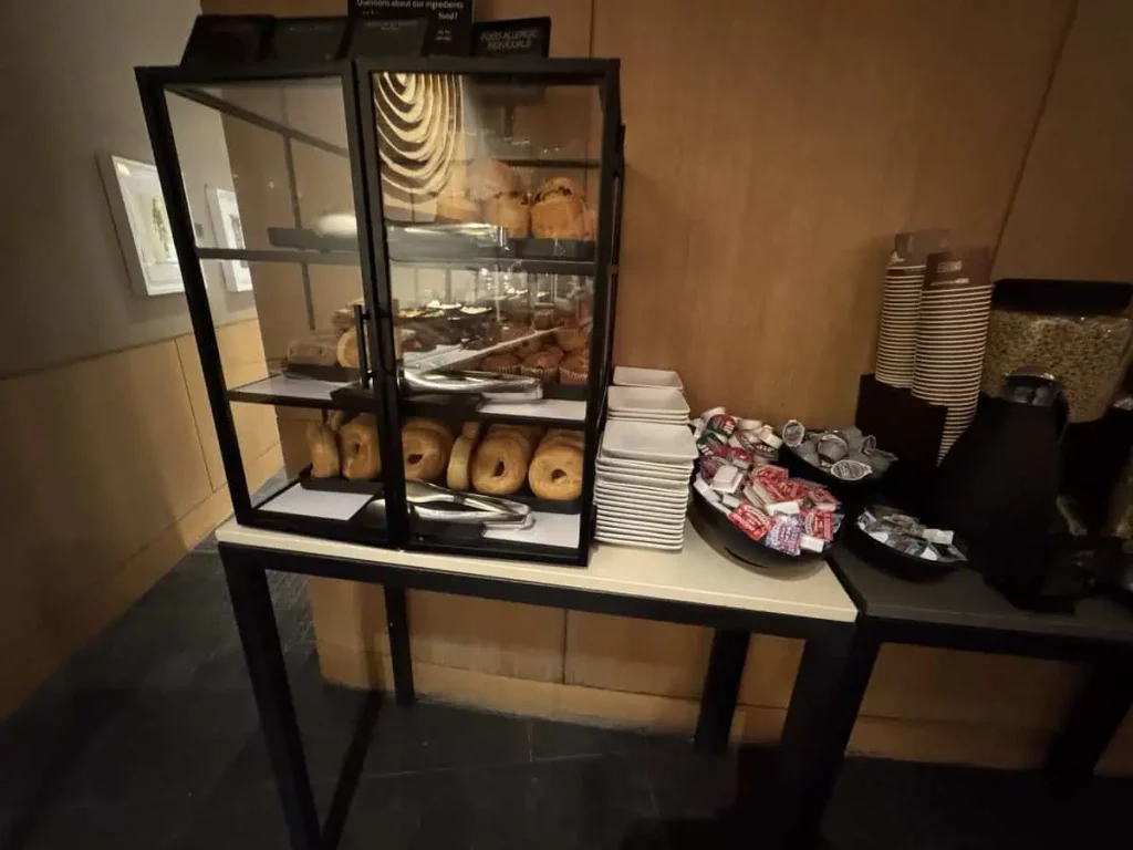 Admirals Club DFW Terminal B Breads