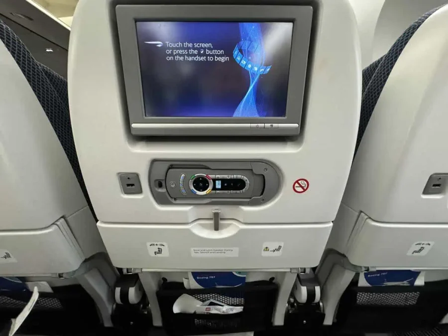 BA15 B787-9_Economy-Seatback