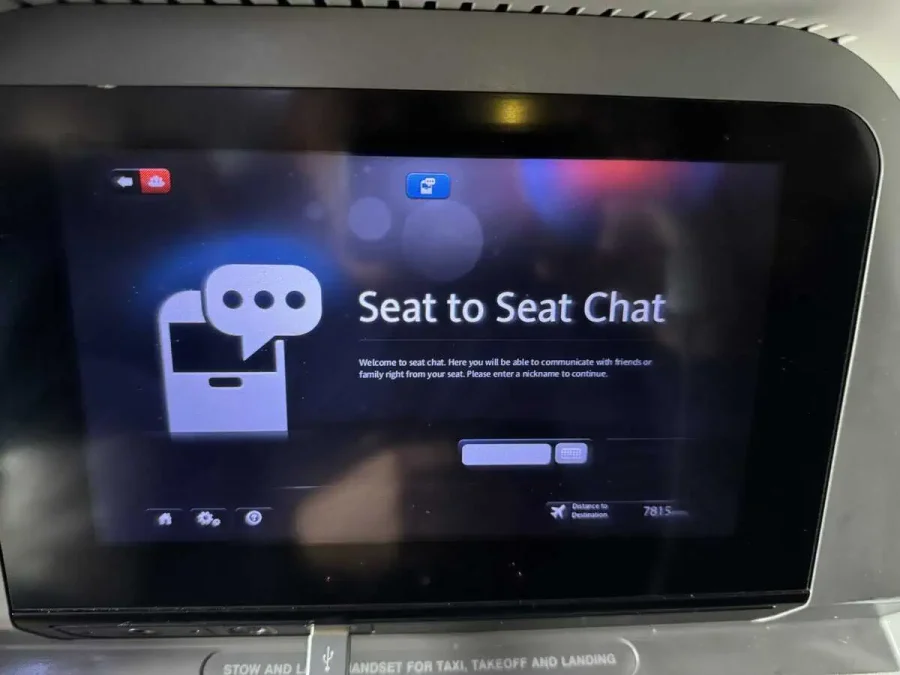 AA B777-300_IFE-05_Chat