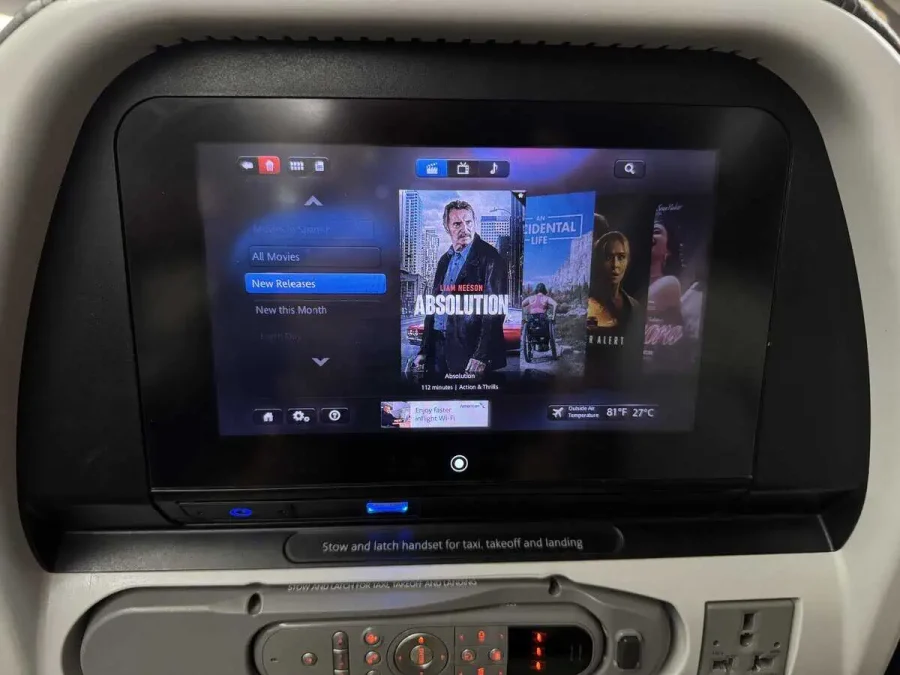 AA_B777-200_Main Cabin_IFE_01