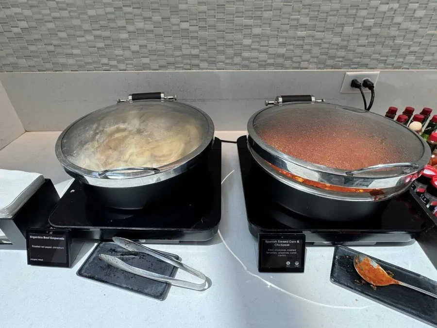 DFW Terminal A Admirals Club_Food_01-Hot Foods