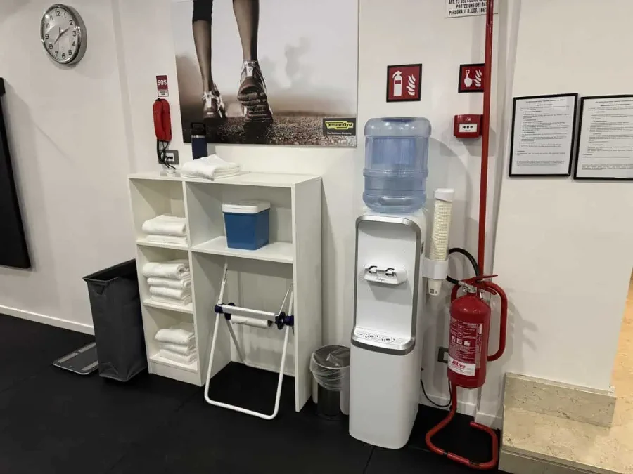 The Spring House_Gym_02-Water and Towels