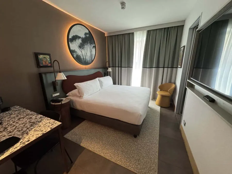 The Spring House_King Superior Room_01-Overall