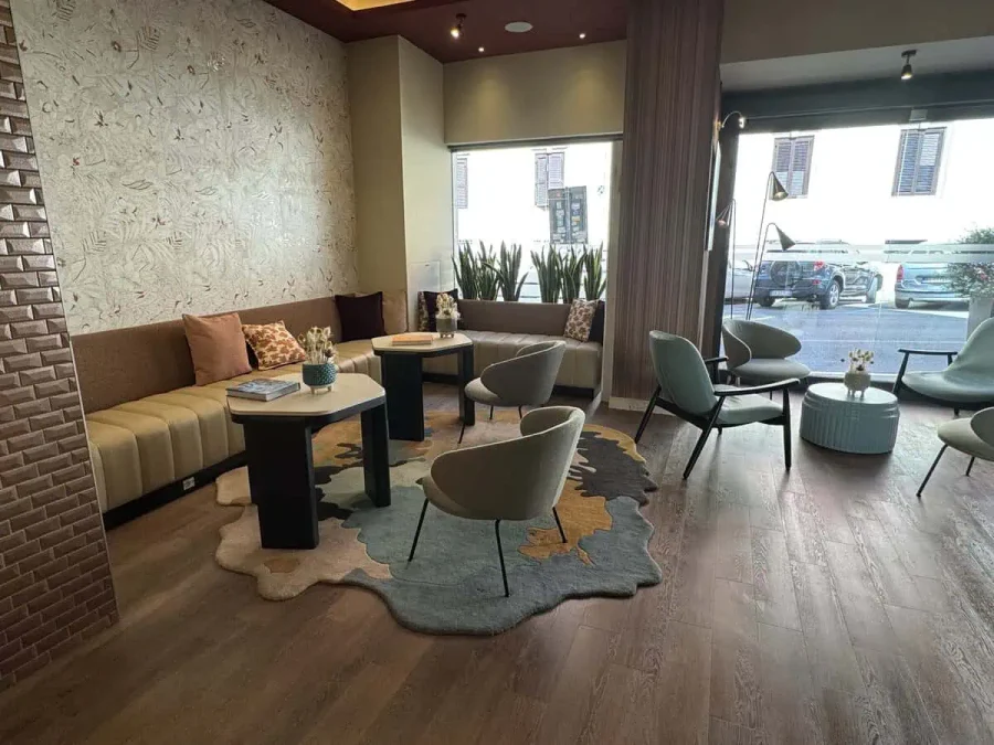 The Spring House_Lobby_03-Seating Area