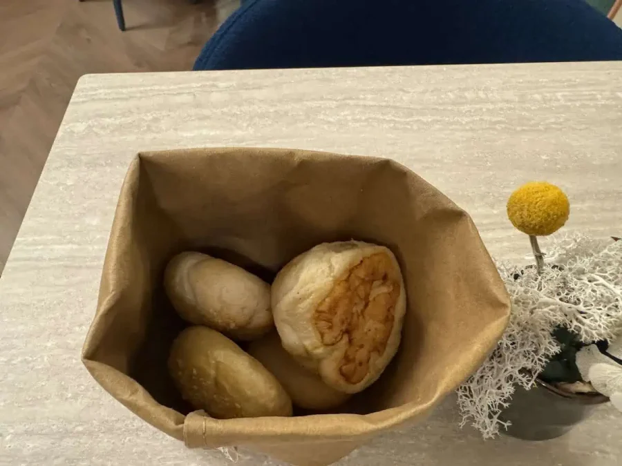 The Spring House_Restaurant_01-Bread Basket