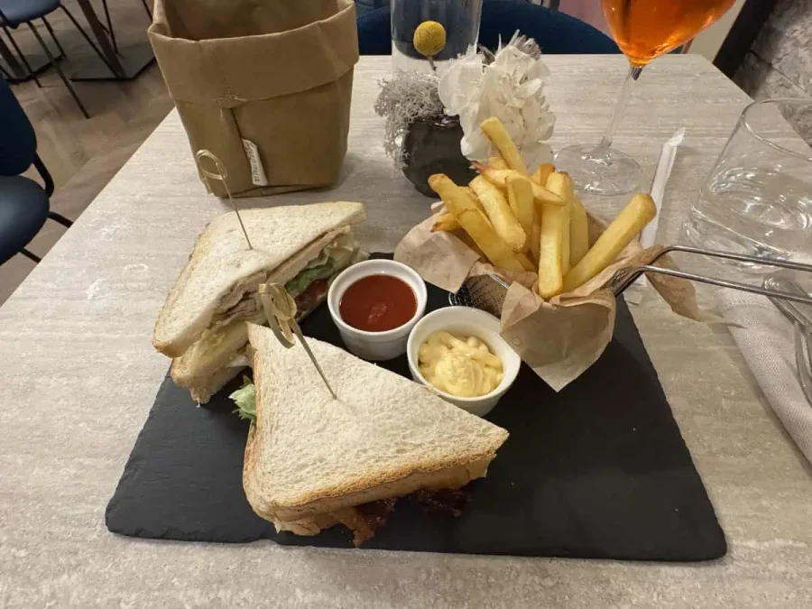 The Spring House_Restaurant_03-Dinner Club Sandwich