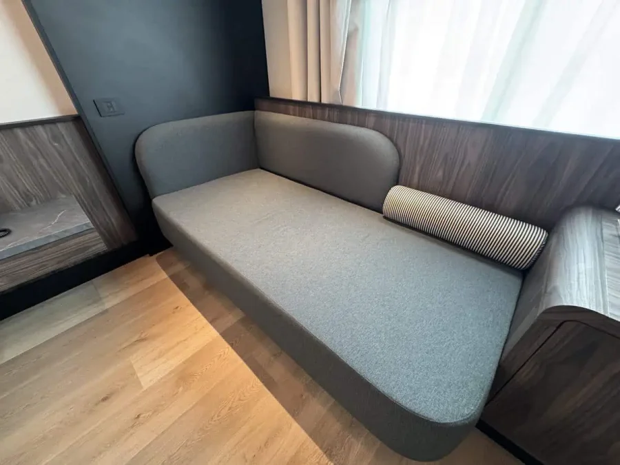 Hilton Rome Airport_Executive Room_06-Chaise