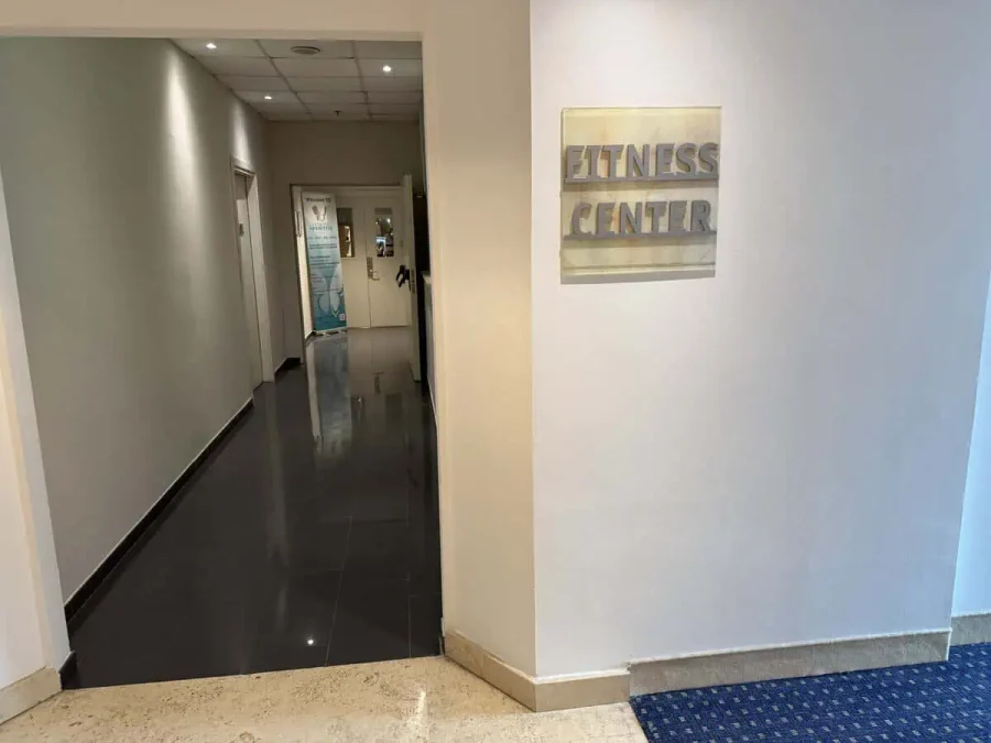 Hilton Rome Airport_Gym_01-Hallway Entrance