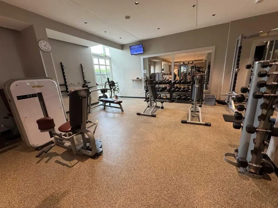 Hilton Rome Airport_Gym_05-Weights Machines