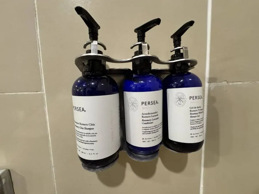 Hilton San Salvador_Bathroom_04-Shower Amenities