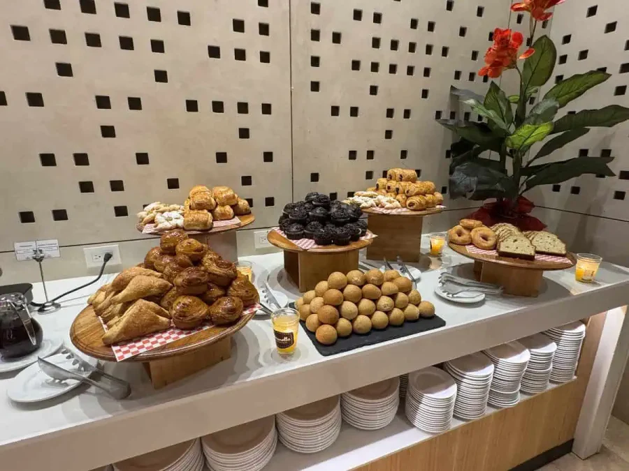 Hilton San Salvador_El Mirador_04-Breakfast Baked Goods