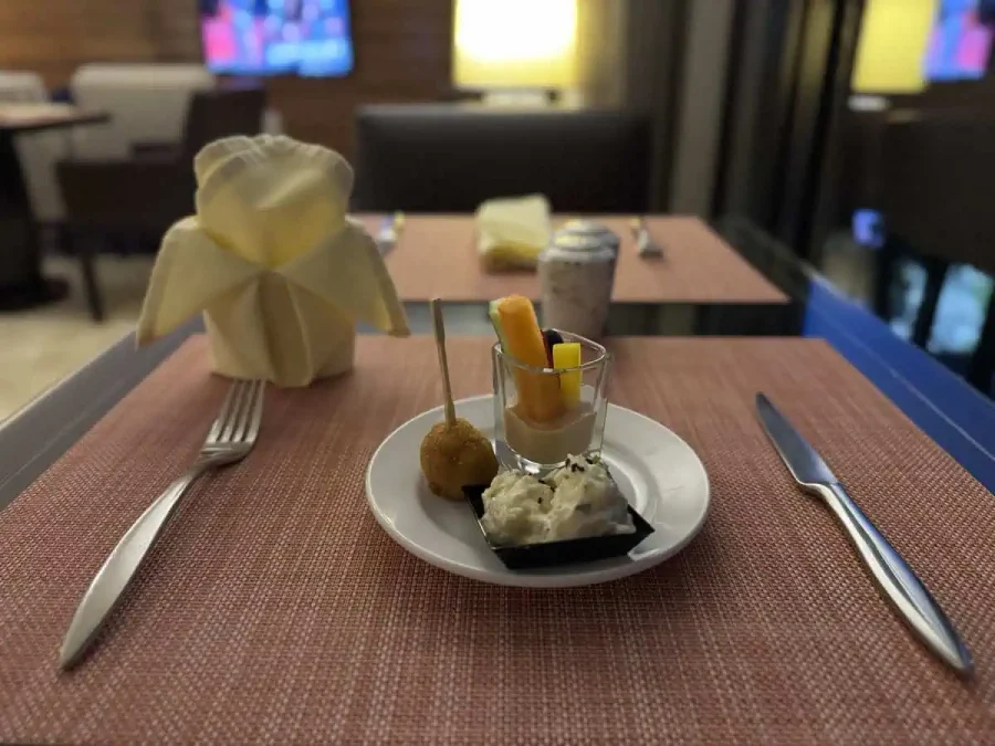 Hilton San Salvador_Executive Lounge_99-Happy Hour What I Had_02