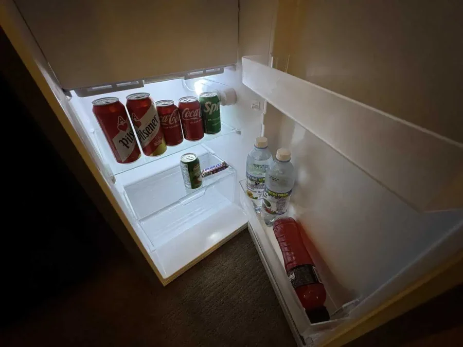 Hilton San Salvador_Executive Room_16-Minibar Fridge