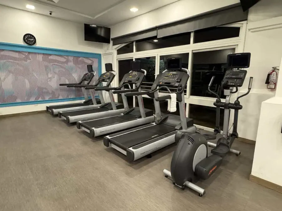 Hilton San Salvador_Gym_01-Cardio