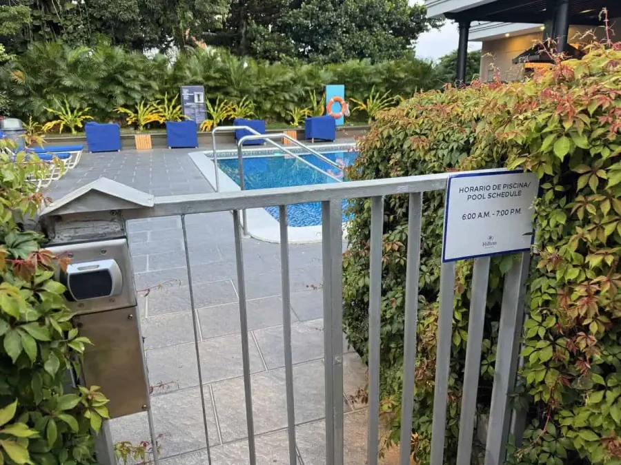 Hilton San Salvador_Pool_02-Gate