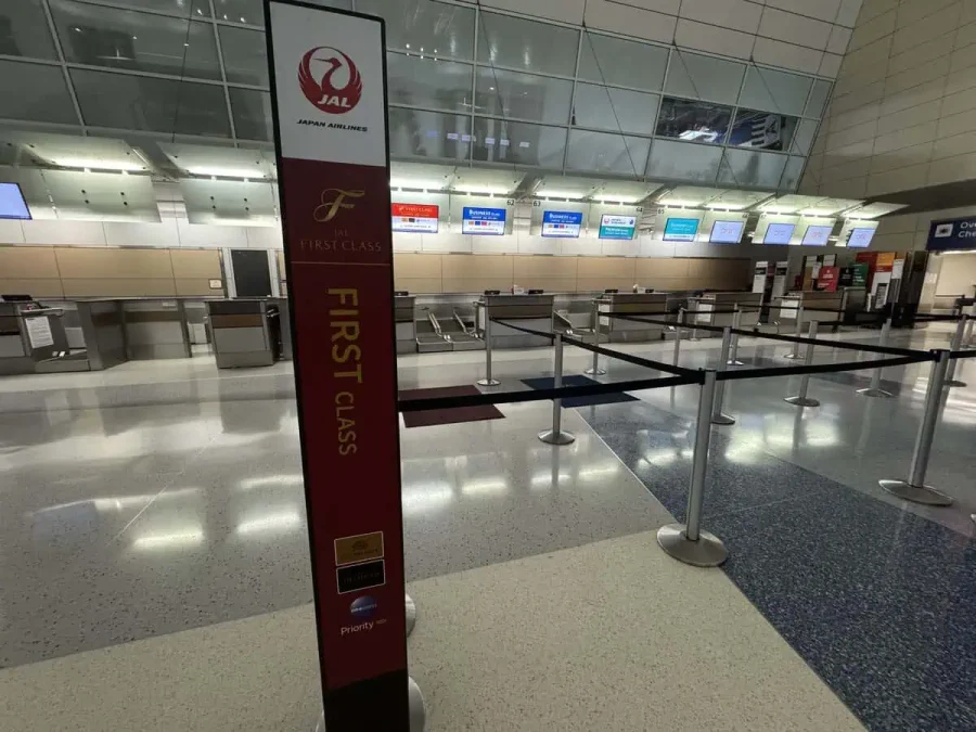 DFW_Departure Hall_JAL First