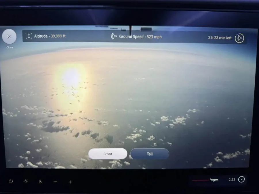 JL_A350-1000_Econ_IFE_07-Nose Cam