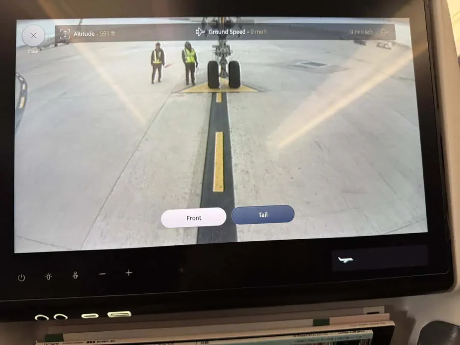 JL_A350-1000_Econ_Takeoff_01