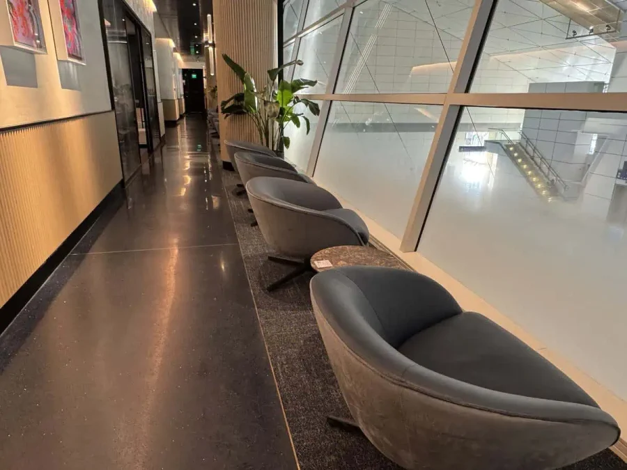 02_Chase Sapphire Lounge_03A_Seating Area