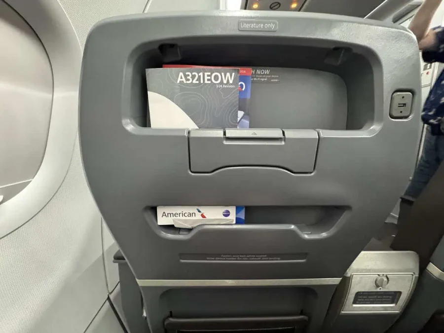 04_American Airlines A321 First Class_02_MiQ Seatback